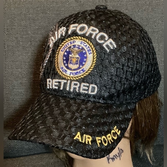 United States US Air Force Hat Retired w Patch Black Adjustable Baseball Cap EUC - Picture 1 of 9